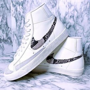Wmns Nike Blazer Mid ‘77 SE ‘Snakeskin’ size 8.5